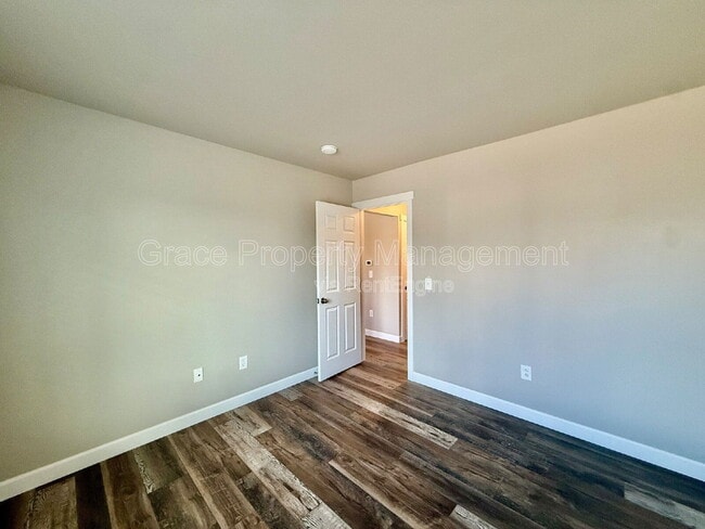 Building Photo - 10010 Bryant Ct