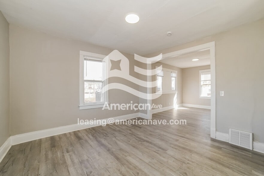 Building Photo - 1812 North North Street