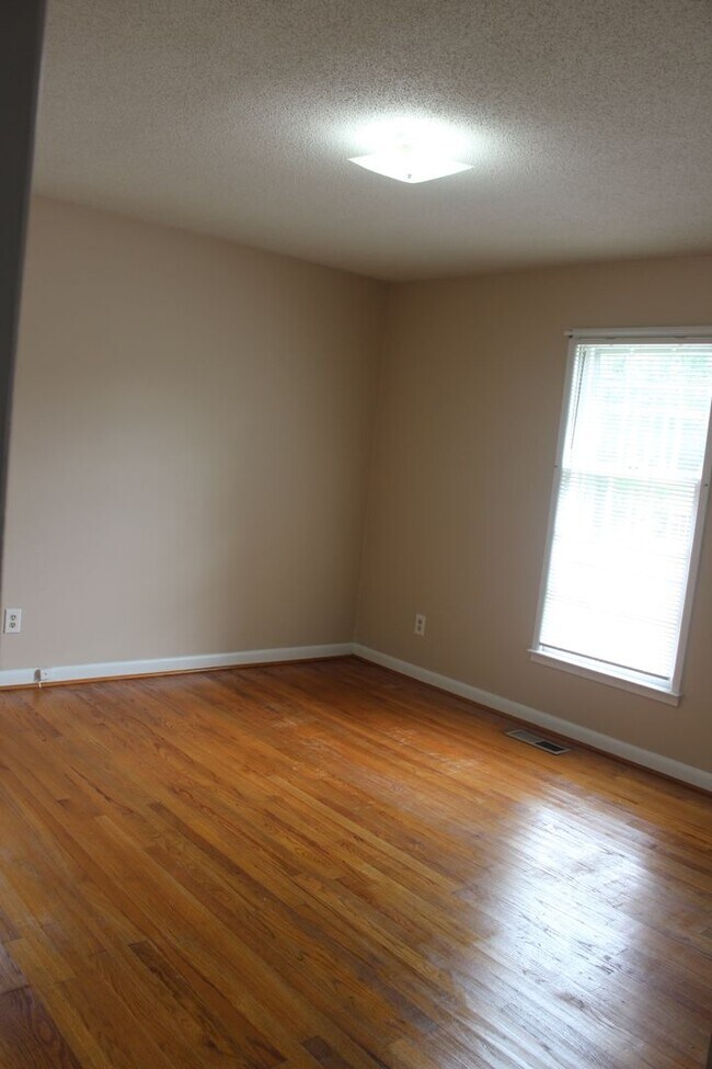 Building Photo - 5817 Dobson Dr