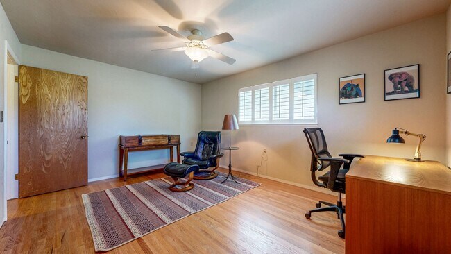 Building Photo - 4560 Sullivan Ct