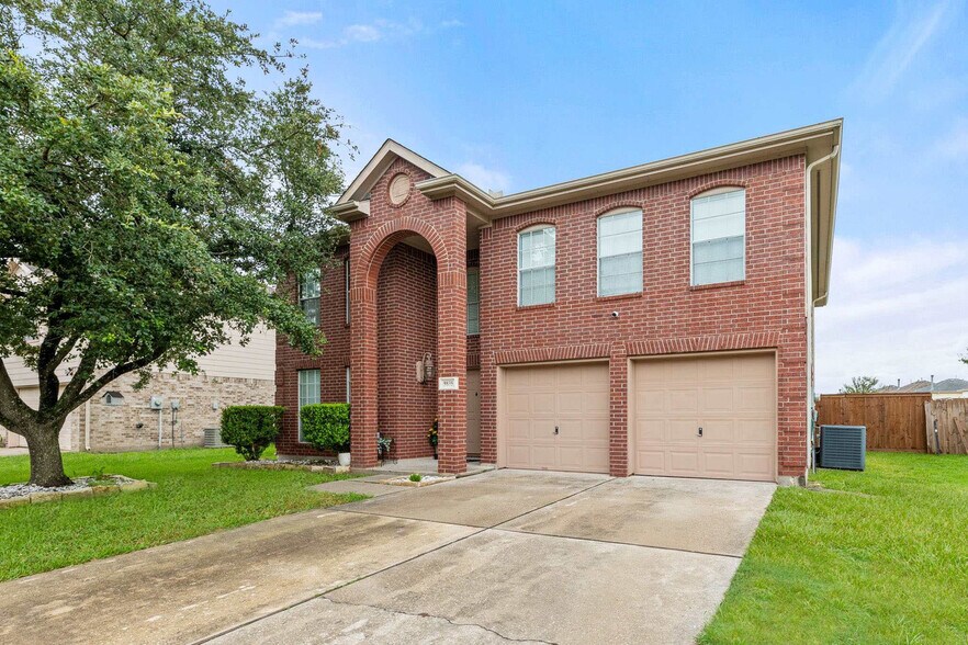 Building Photo - 9835 Golden Prairie Ln