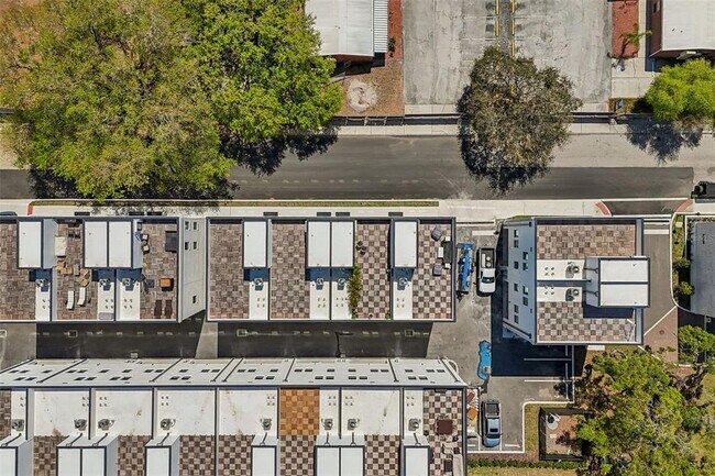 Building Photo - 1218 E Kay St