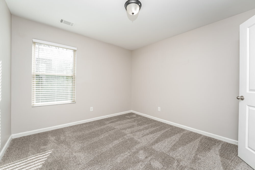 Building Photo - 4110 Dale Dr SE