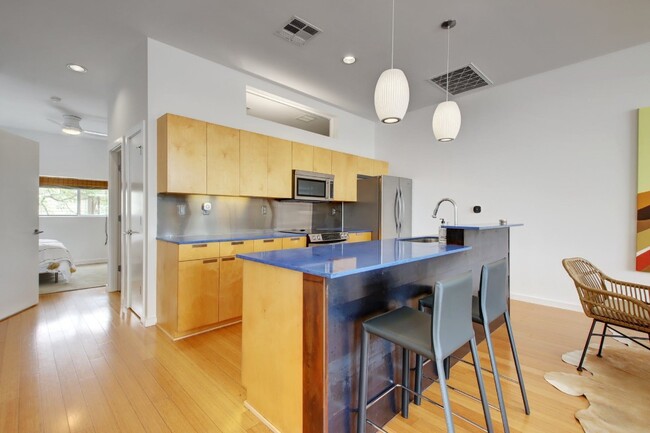 Building Photo - 508 E 53rd St
