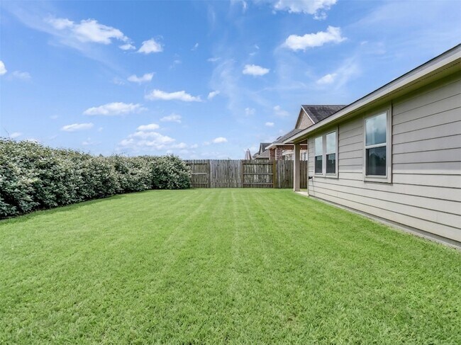 Building Photo - 2643 Dry Creek Dr