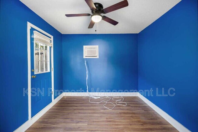 Building Photo - 123 Salt Landing Cir