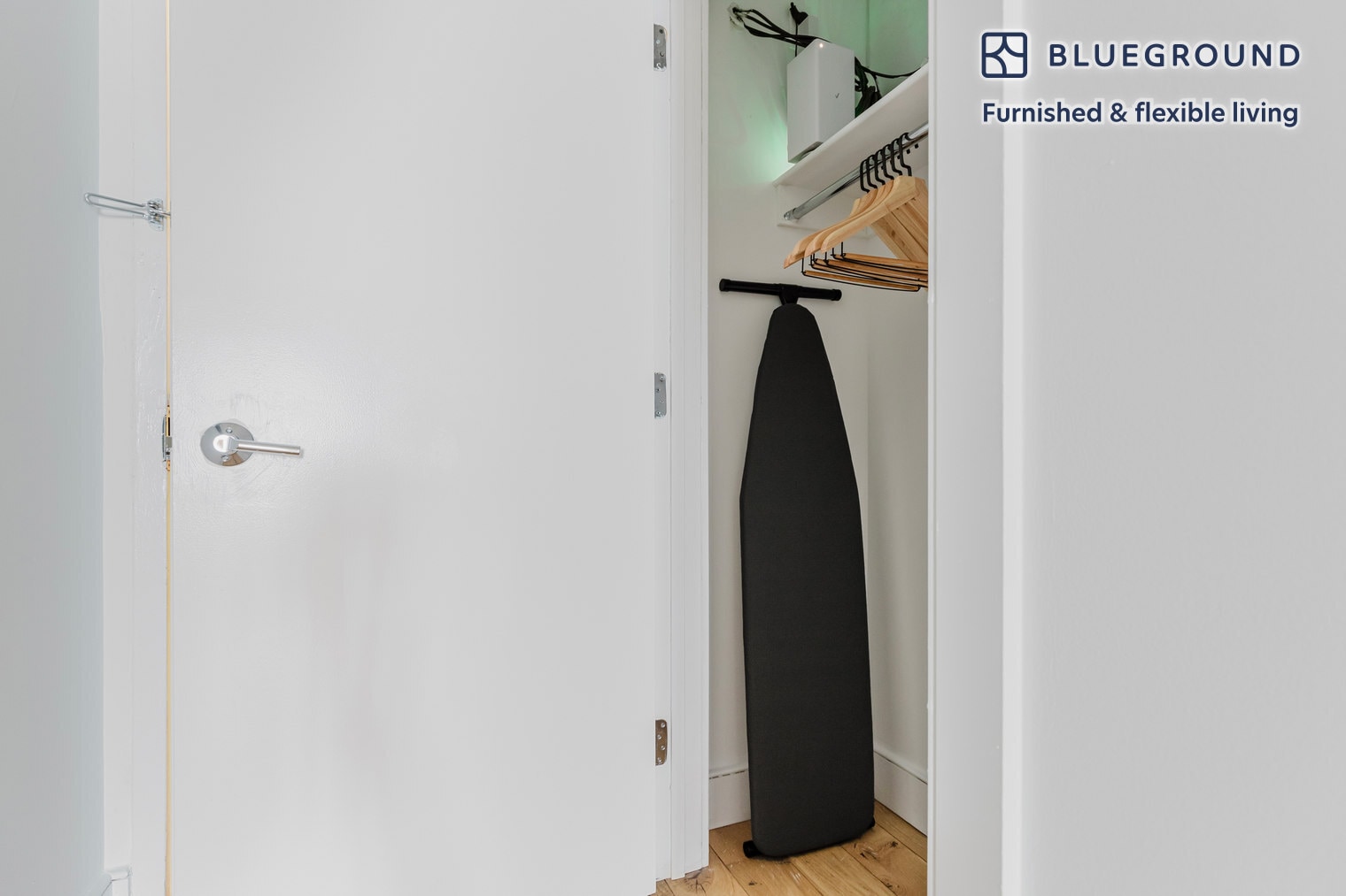 Building Photo - 230 E 44th St