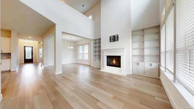 Building Photo - 11526 Hollering Pass