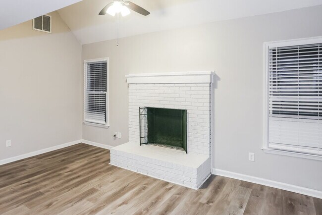 Building Photo - 7115 Casual Corner Ln