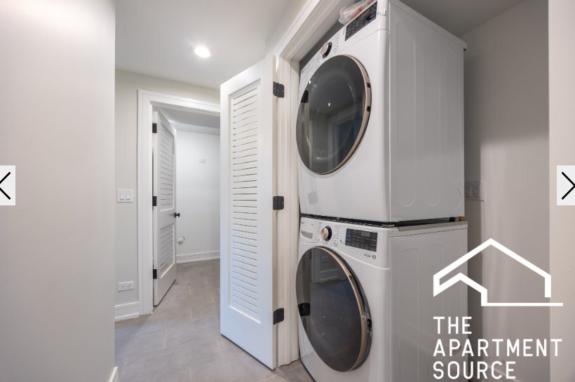 Building Photo - 858 N Paulina St