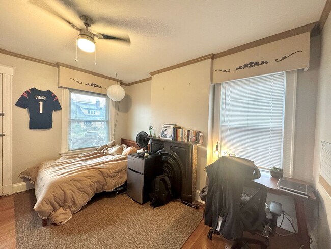 Building Photo - 2430 Fairview Ave