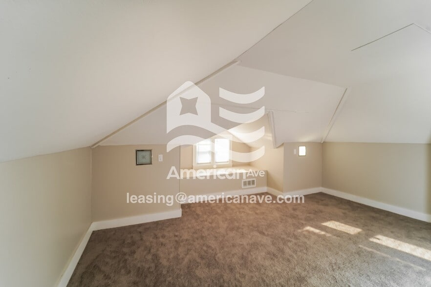 Building Photo - 5326 N 35th St