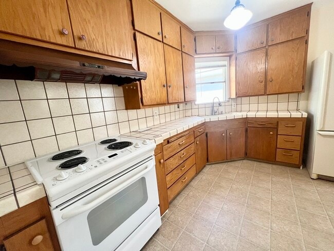 Building Photo - Charming 3 bedroom 2 bath home in Sacramento!