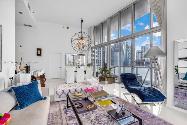 Building Photo - 465 Brickell Ave
