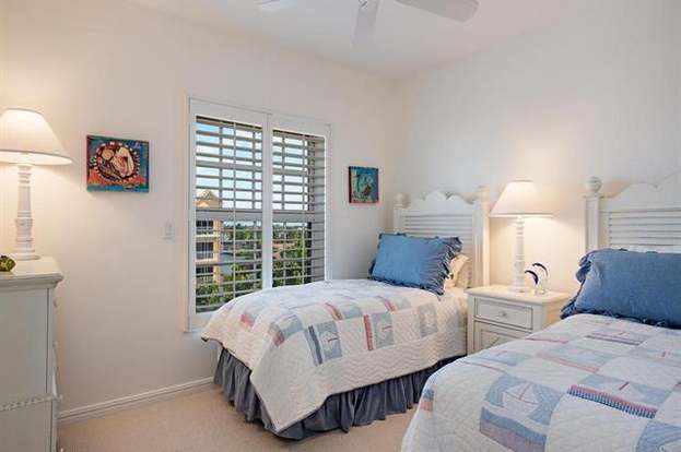 Building Photo - 9577 Gulf Shore Dr