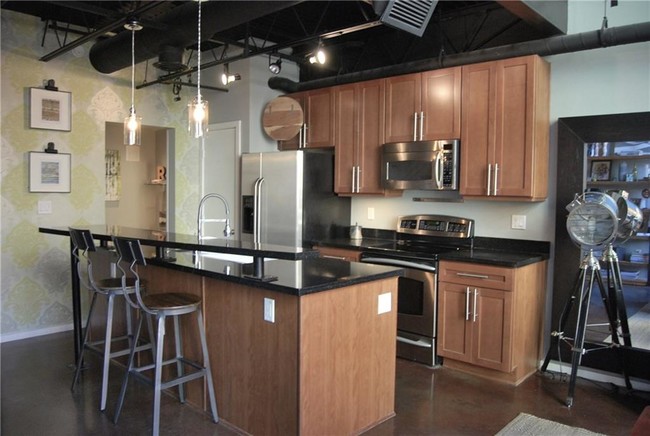 Building Photo - 3110 Thomas Ave
