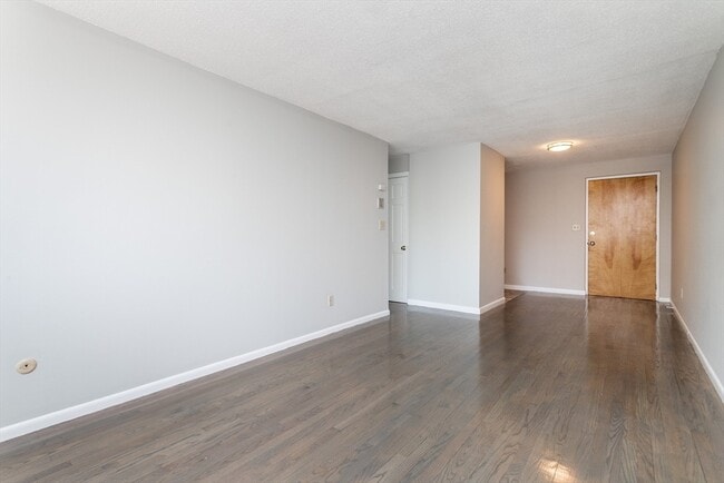 Building Photo - 14 Murdock St