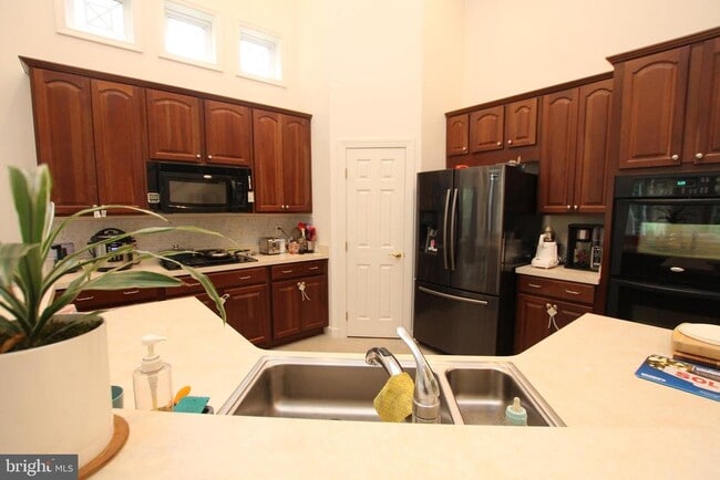 Building Photo - 27145 Buckskin Trail