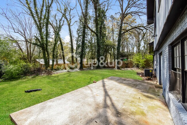 Building Photo - Fantastic 4bd/2.5ba home! Coming soon!