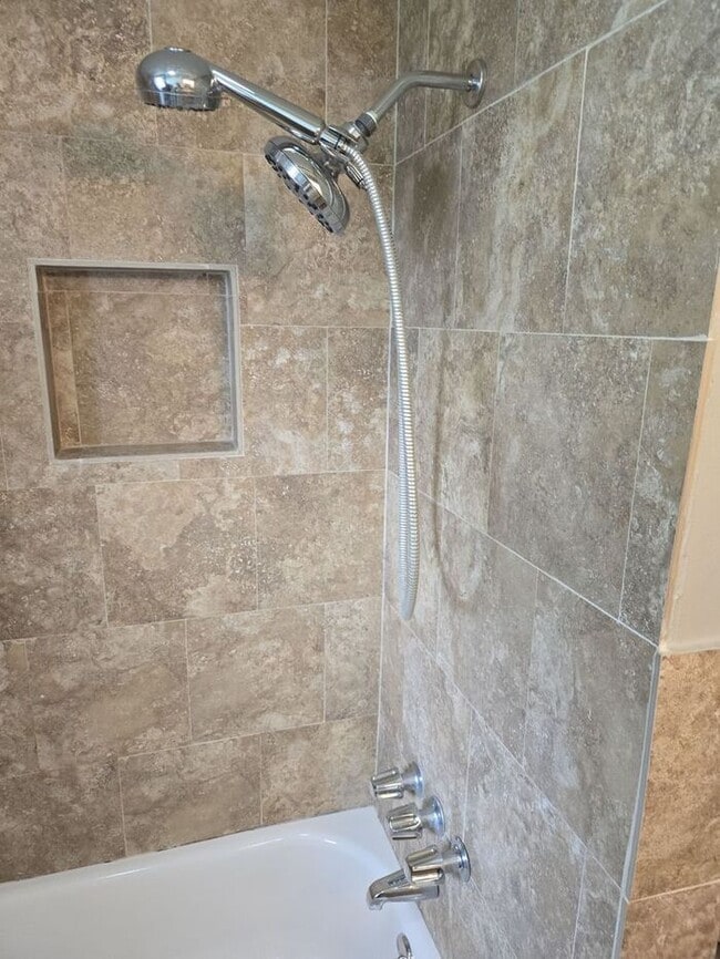 Building Photo - Richardson 2 Bedroom 2 Bathroom and 1 Car ...