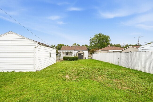 Building Photo - 619 Mavor St