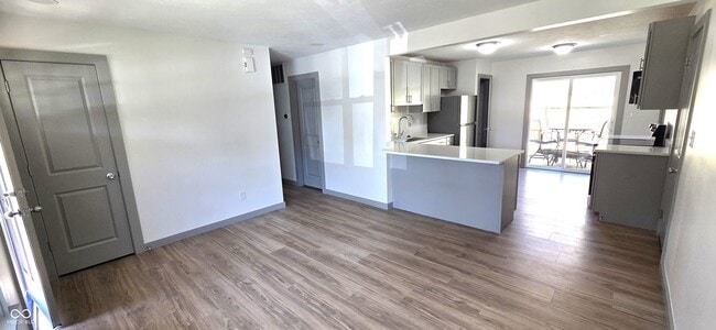 Building Photo - 8421 Banyan Ln