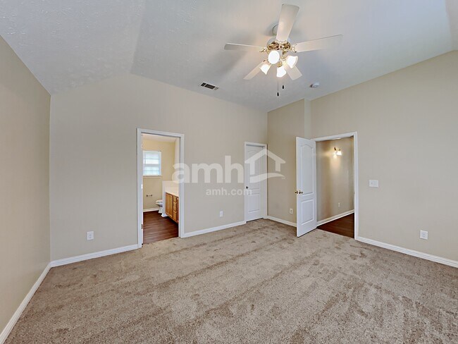 Building Photo - 2800 Rader Ridge Ct