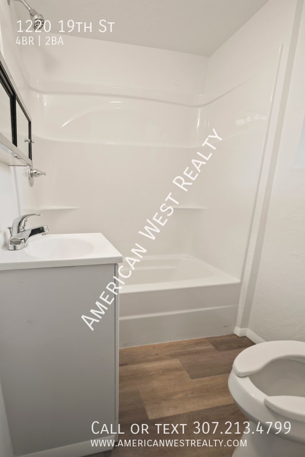 Building Photo - 1220 19th St