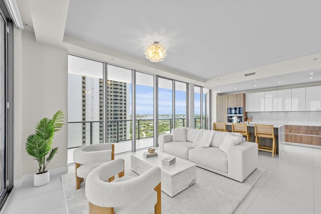 Building Photo - 3100 N Ocean Dr