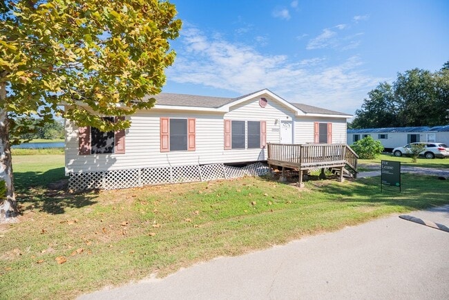 Building Photo - 30820 Peaches Way