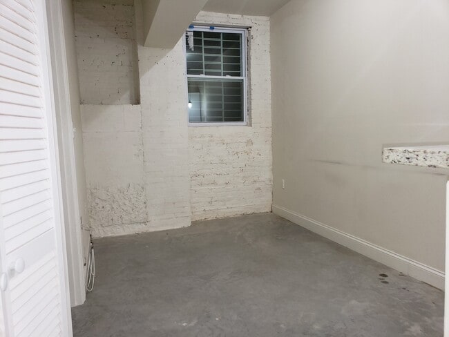 Building Photo - 124 Trenton St