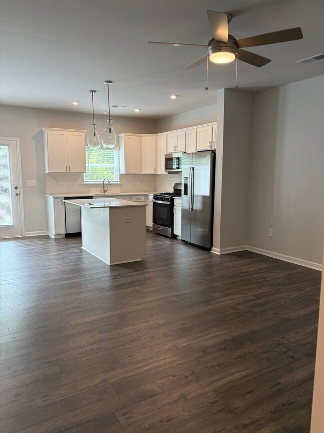 Building Photo - Brand new home in the desirable Mauldin location!! AVALIABLE NOW! OFFERING $500 OFF FIRST FULL MO...