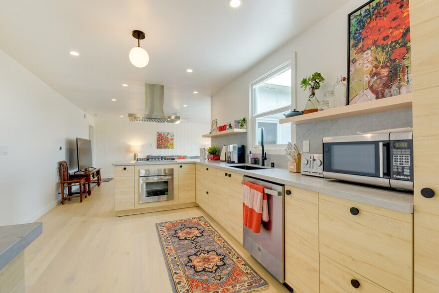 Building Photo - 7323 Waldo Ln