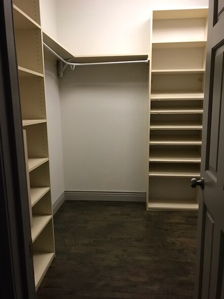 Building Photo - 123 S 7th St