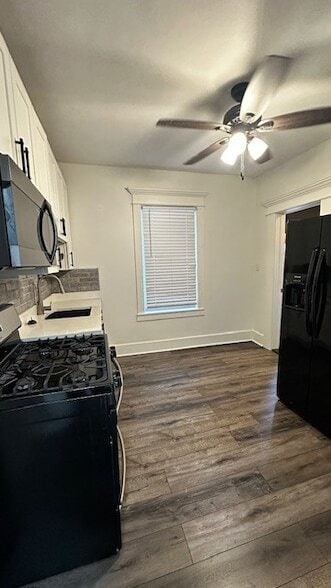 Building Photo - 3062 S Lyman St