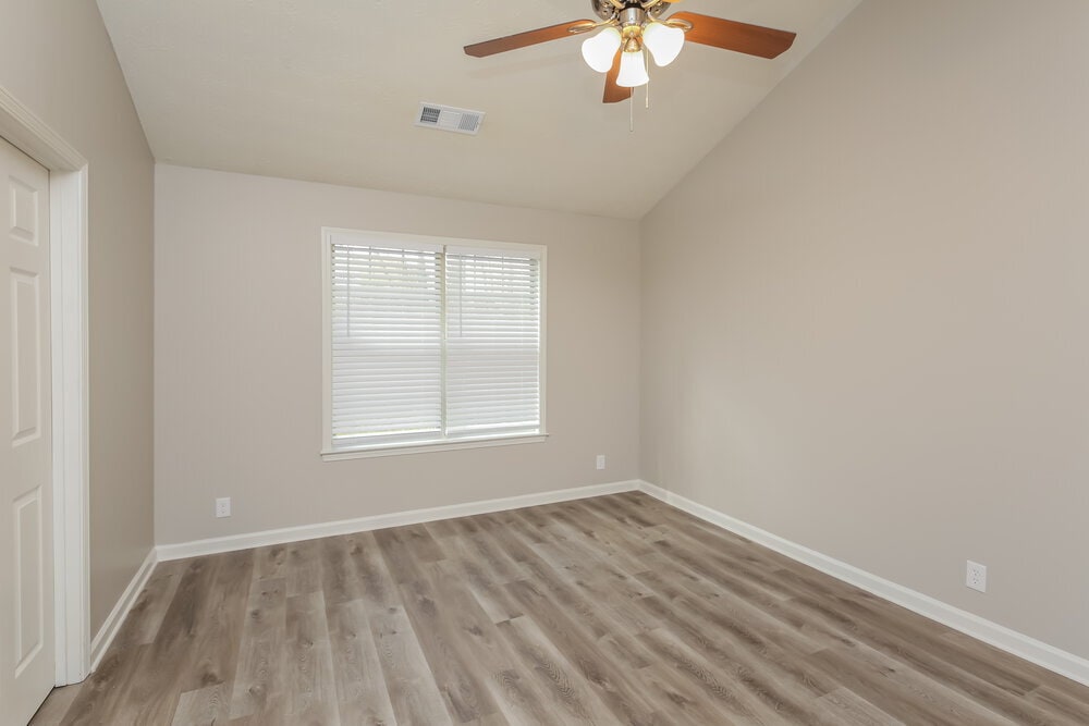 Building Photo - 173 Williamsburg Way