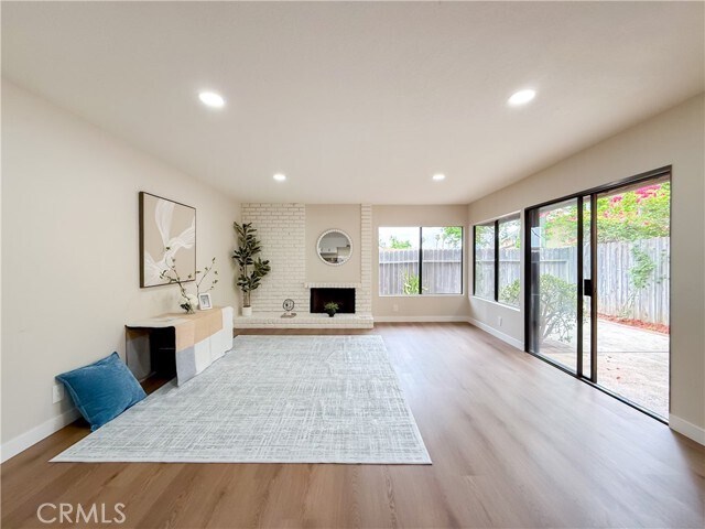 Building Photo - 1034 Romney Dr