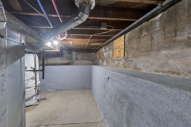 Building Photo - 134 S Quitman St