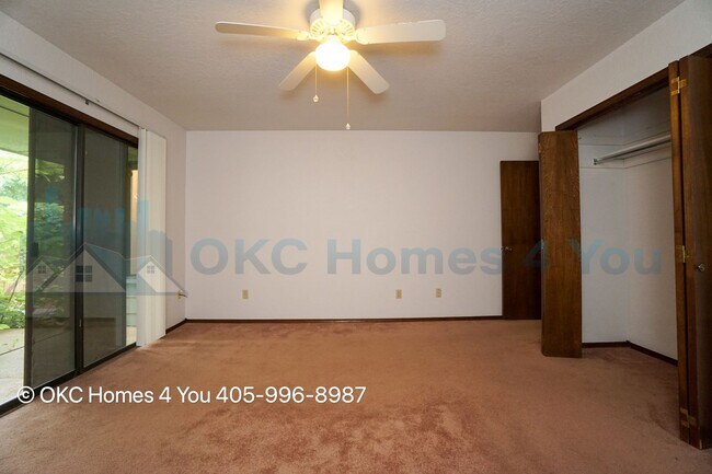 Building Photo - 5915 Fox Run Way