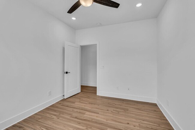 Building Photo - Modern Living in West Nashville