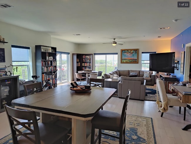 Primary Photo - 6444 Burnet Rd