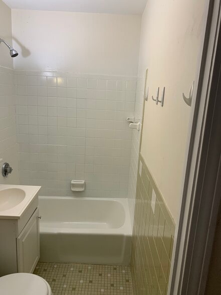 Building Photo - 51 S Huntington Ave