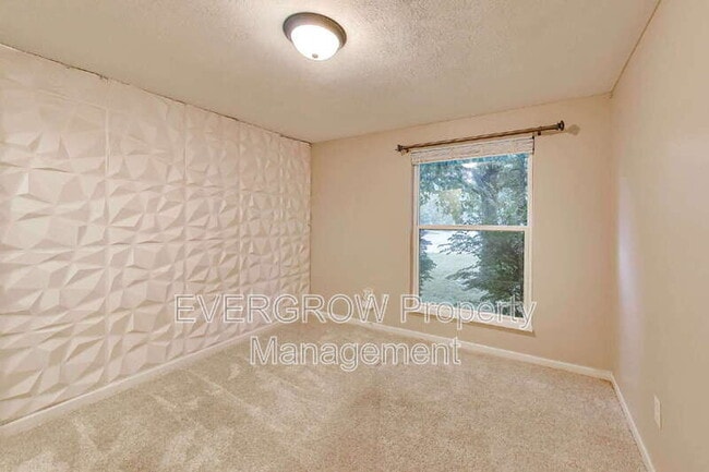 Building Photo - 9518 Bent Brook Dr