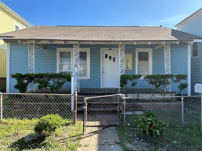 Building Photo - 823 Avenue K