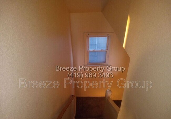 Building Photo - 1909 N Superior St