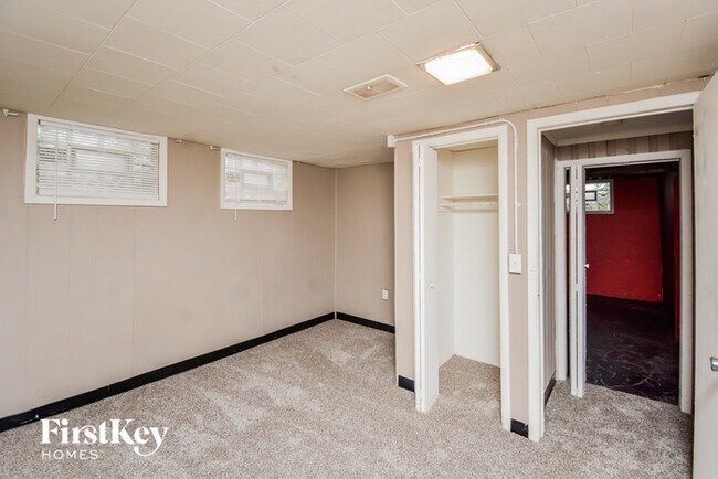 Building Photo - 5602 Culver St