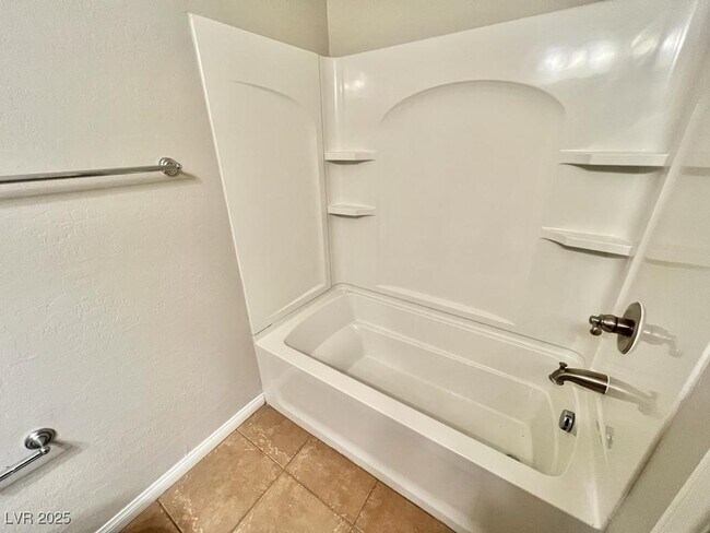 Building Photo - 4370 Westbury Square St