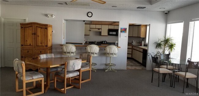 Building Photo - 2022 Merrill Ln