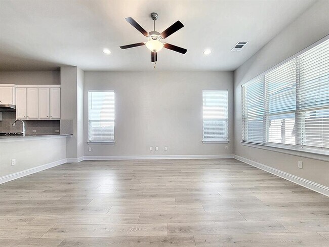Building Photo - 601 C-Bar Ranch Trl