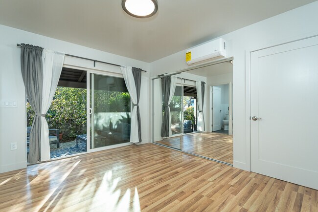 Building Photo - 3251 Vickers Dr